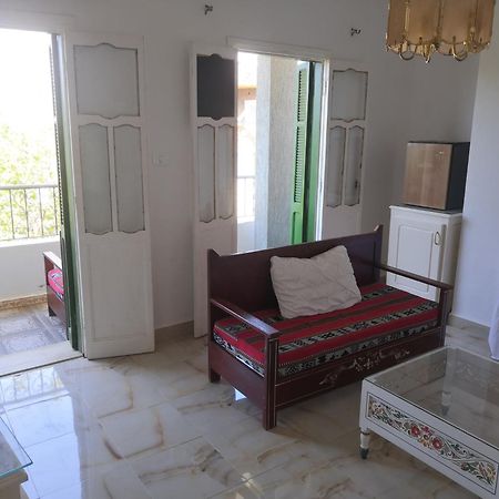 Hotel L'Hirondelle de Kelibia : Chez Amou Chambre photo