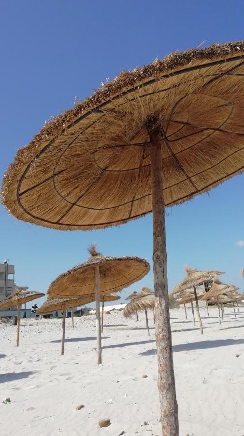 Hotel L'Hirondelle de Kelibia : Chez Amou Extérieur photo