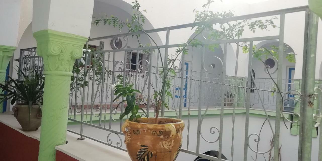 Hotel L'Hirondelle de Kelibia : Chez Amou Extérieur photo